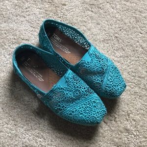 Toms blue crocheted shoes